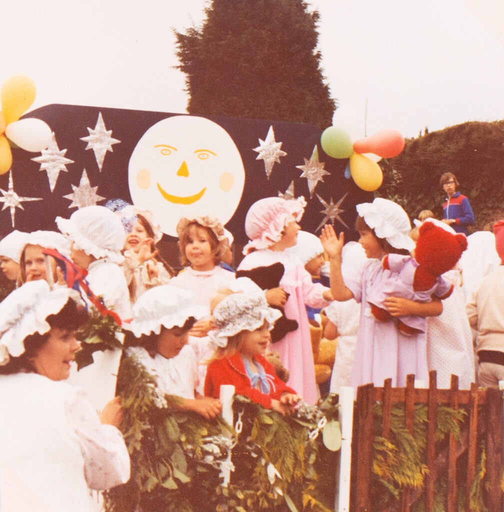 Photograph of Bishopsteignton Carnival 1982