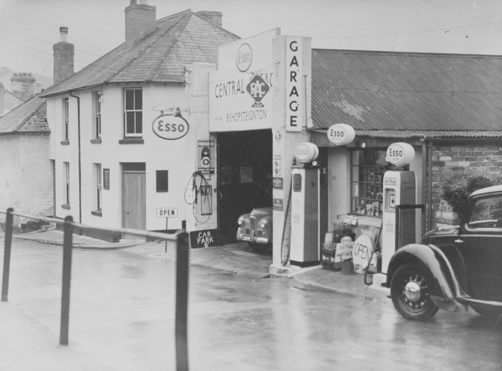 Photograph of Central Garage c1958